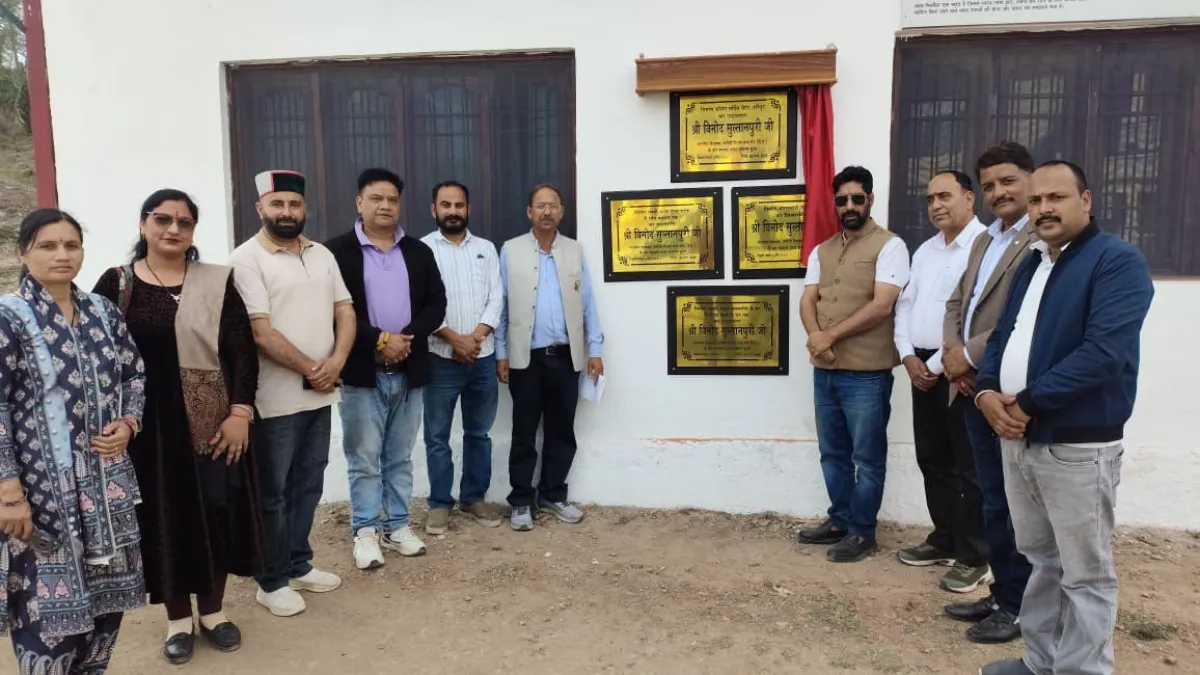 विधायक विनोद सुल्तानपुरी कसौली विकास कार्यों का लोकार्पण करते हुए - Himalayan Dawn