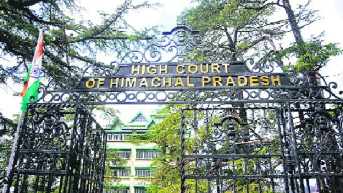 चूड़धार के देवदार जंगल में अवैध सड़क निर्माण, हिमाचल हाई कोर्ट सख्त।