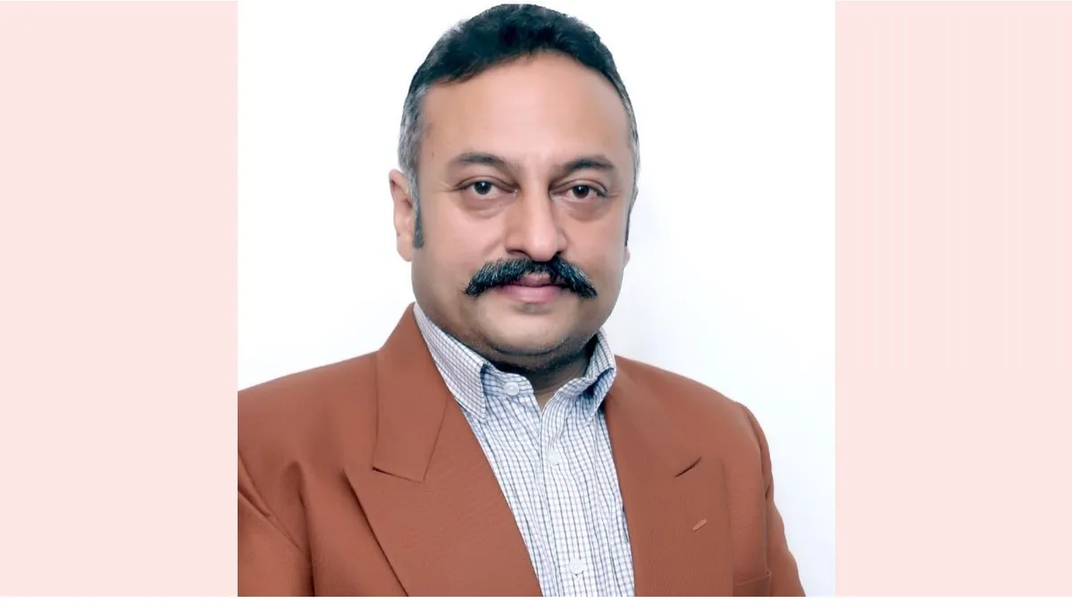 हिमाचल में कम छात्र संख्या वाले 100 सरकारी स्कूल बंद करने की तैयारी पर जानकारी देते शिक्षा मंत्री रोहित ठाकुर।